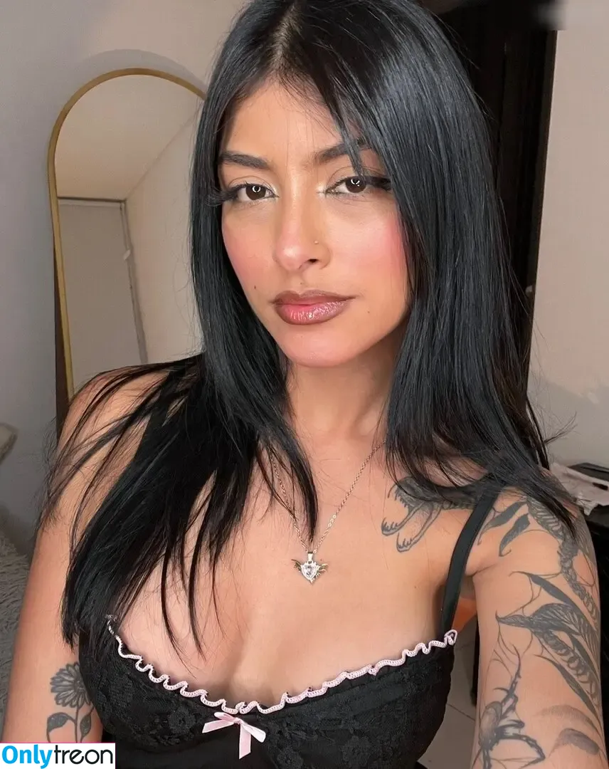 danc3withd3vil nude photo #0104 (dani3llinger)