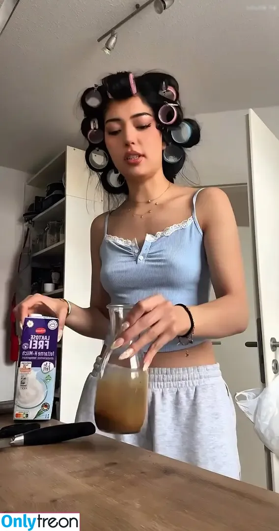 Dani Klieber nude photo #0435 (mona.ameziane)