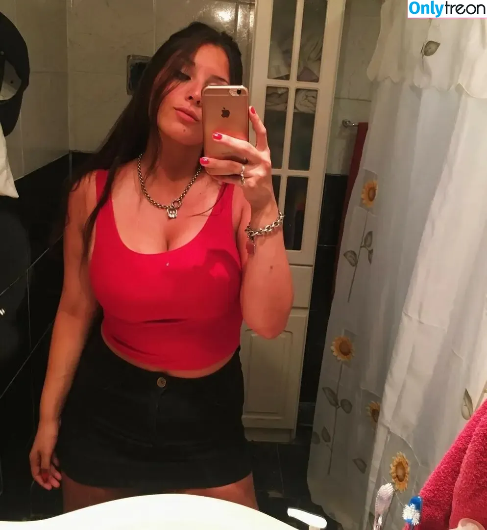 Dani Leiva nude photo #0011 (danileivax)