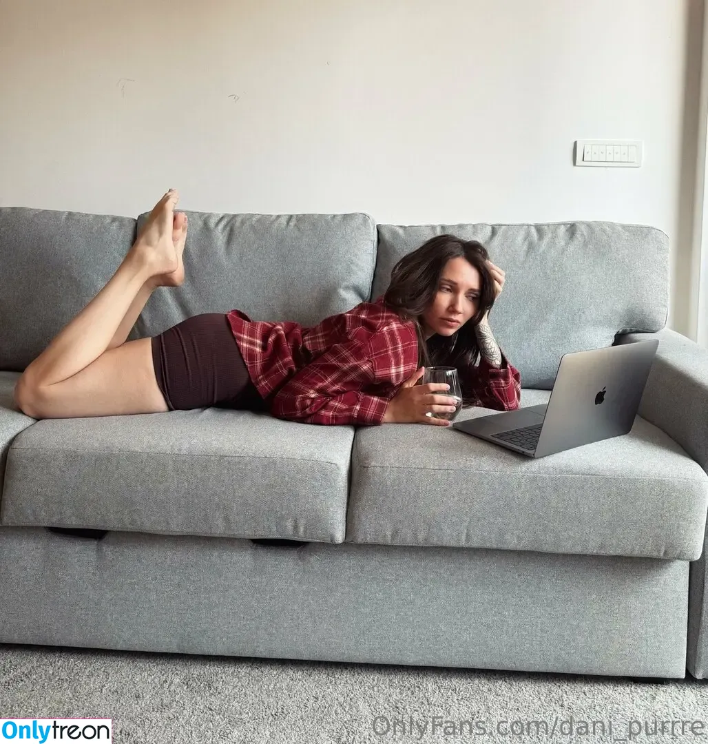 dani_purrre nude photo #0091 (dani_purda)