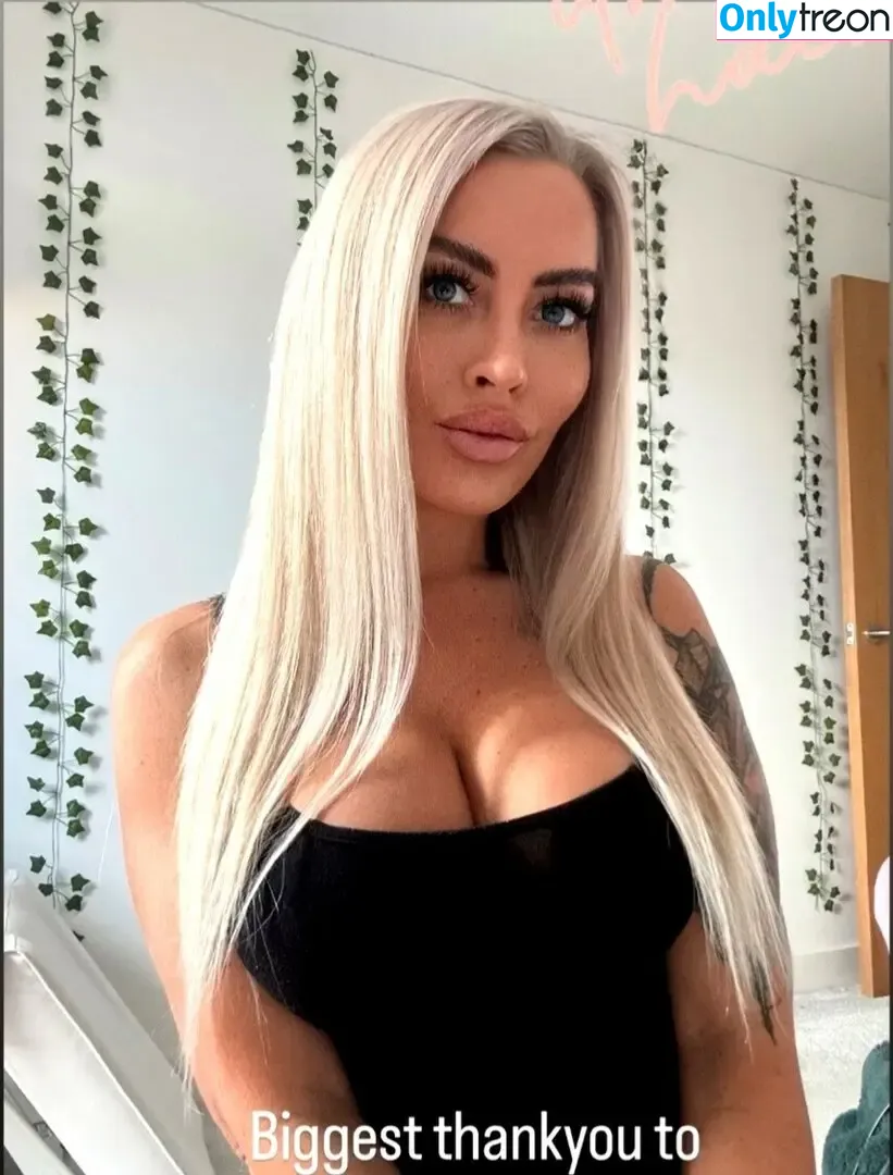 Dani Whittaker whore nude photo #0006 (danni_whittaker)