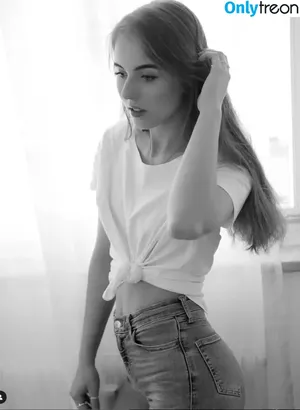  nude photo #0011