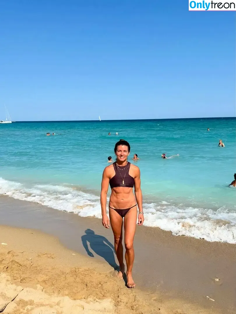 Danica Patrick nude photo #0181 (DanicaPatrick / Professional racing driver)