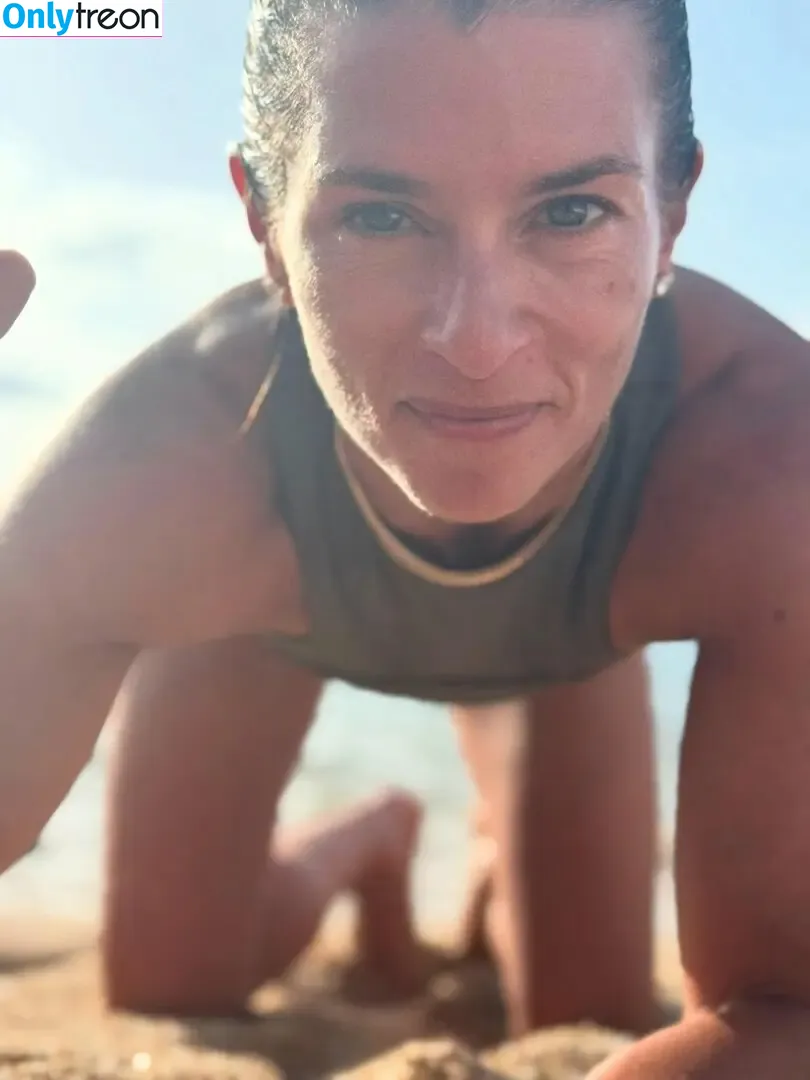 Danica Patrick nude photo #0203 (DanicaPatrick / Professional racing driver)