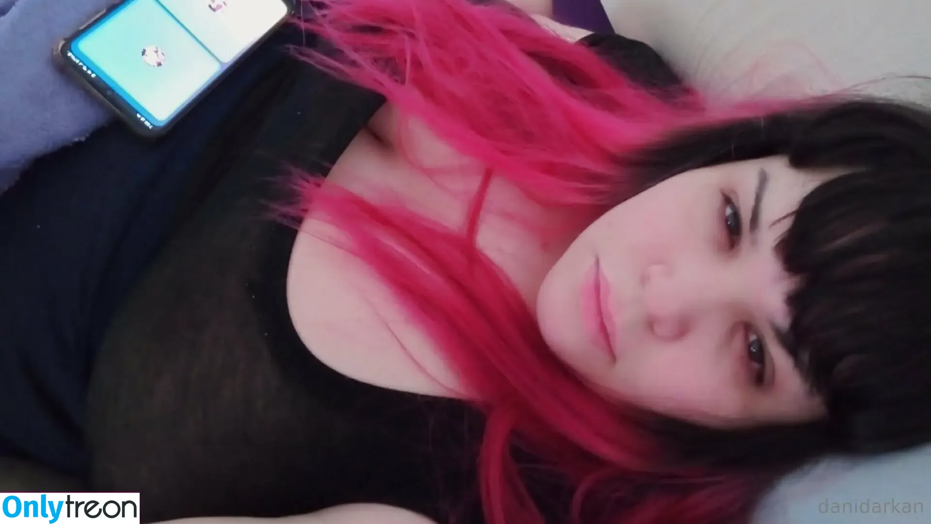 Danidarkan nude photo #0021 (Danidarkan)