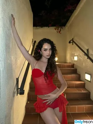 Daniela Avanzini / Katseye / daniela_avanzini nude photo #0010