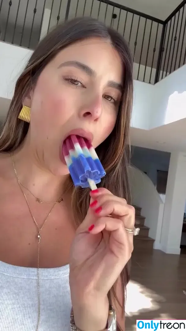 Daniella Monet nude photo #0327 (daniellamonet)