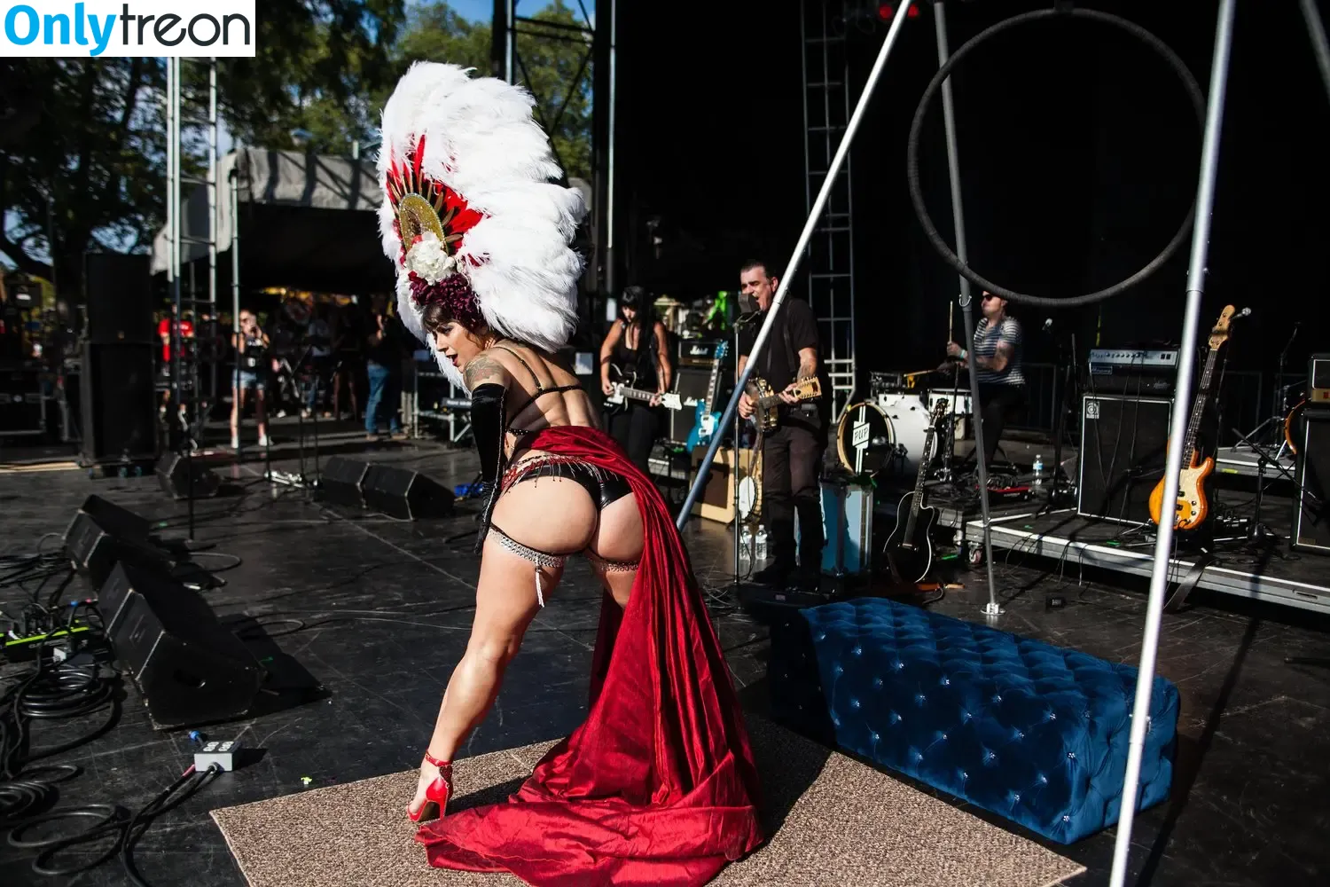 Danielle Colby nude photo #0077 (DanielleColby / daniellecolbyamericanpicker)