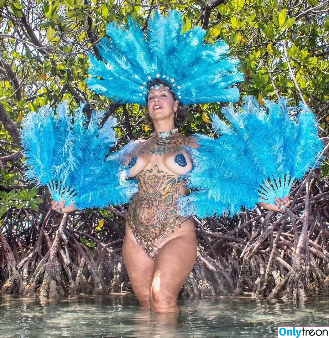 Danielle Colby nude photo #0078 (DanielleColby / daniellecolbyamericanpicker)