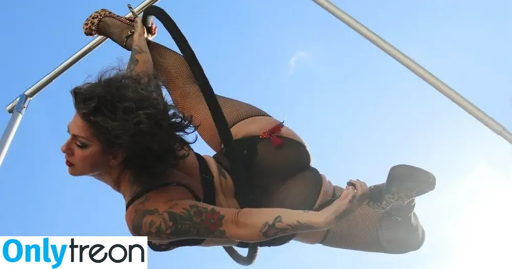 Danielle Colby nude photo #0079 (DanielleColby / daniellecolbyamericanpicker)