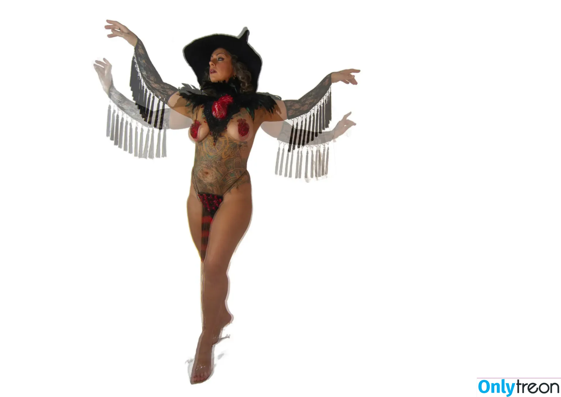 Danielle Colby nude photo #0094 (DanielleColby / daniellecolbyamericanpicker)