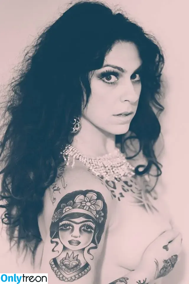 Danielle Colby nude photo #0151 (DanielleColby / daniellecolbyamericanpicker)