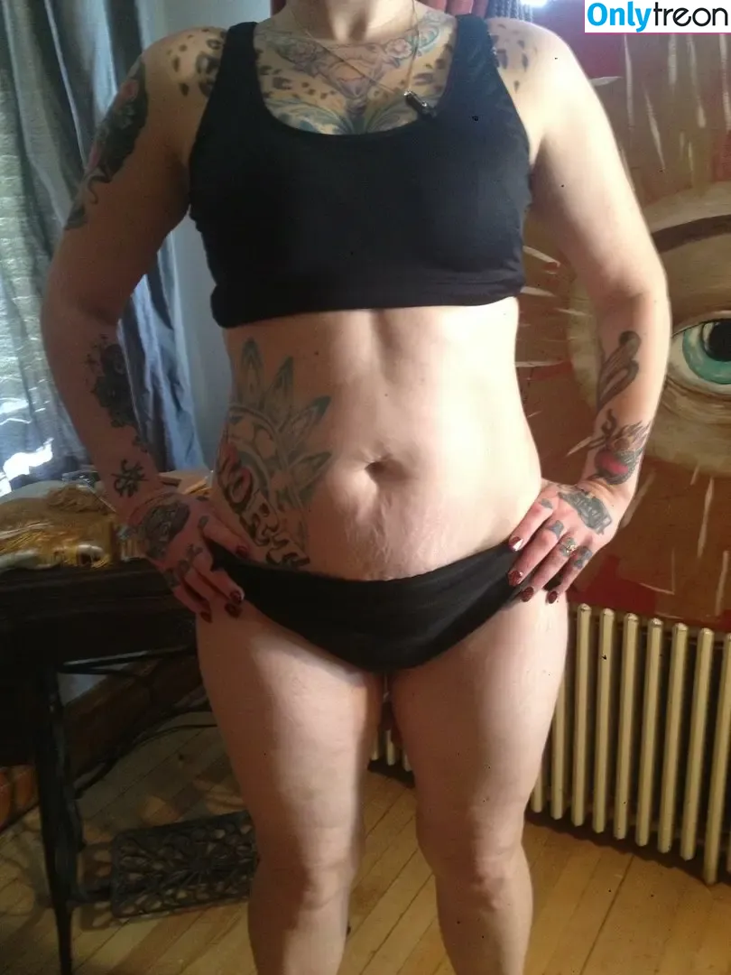 Danielle Colby nude photo #0156 (DanielleColby / daniellecolbyamericanpicker)