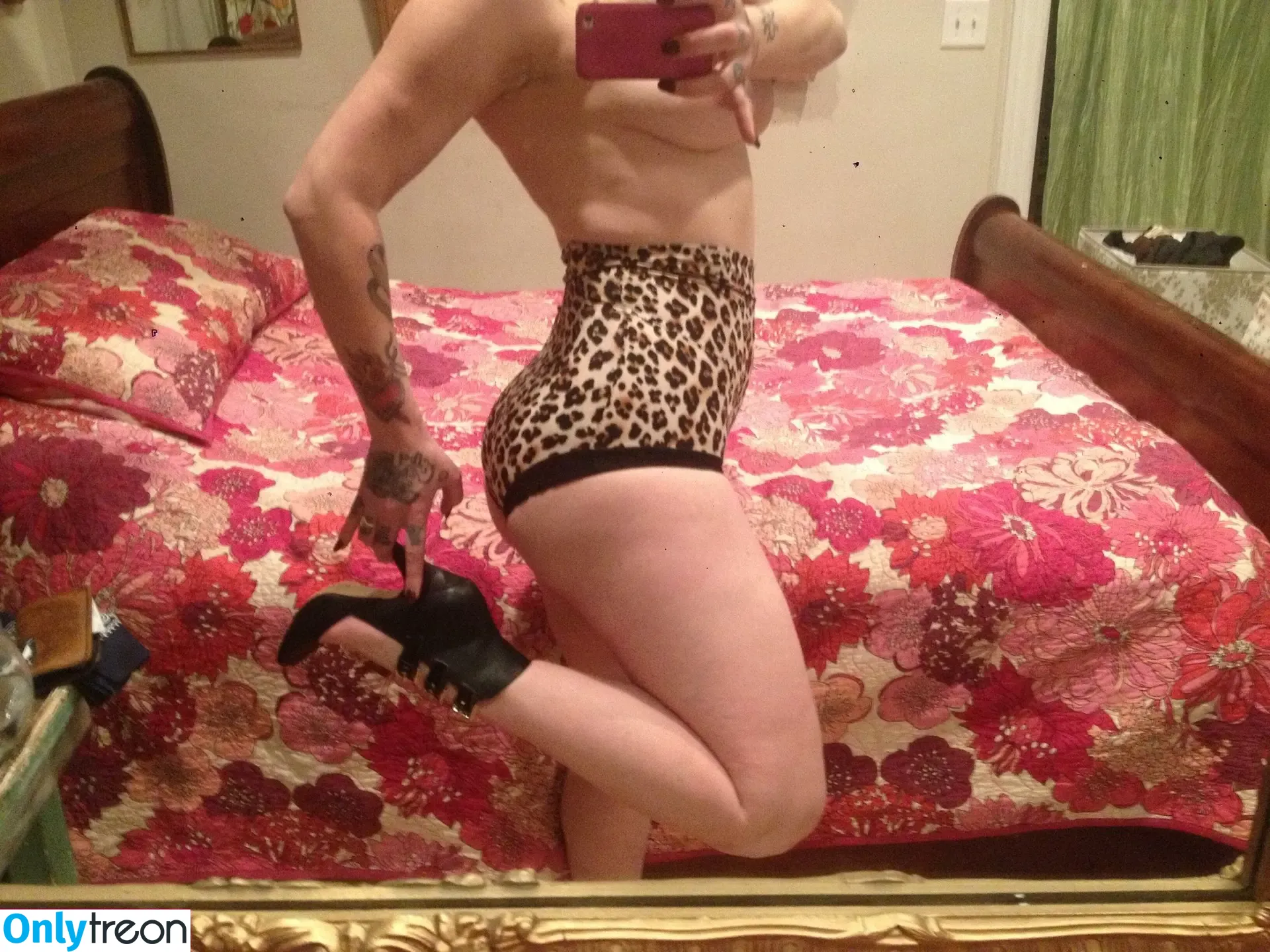 Danielle Colby nude photo #0161 (DanielleColby / daniellecolbyamericanpicker)