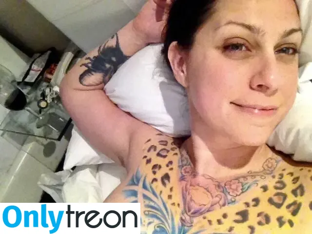 Danielle Colby nude photo #0204 (DanielleColby / daniellecolbyamericanpicker)