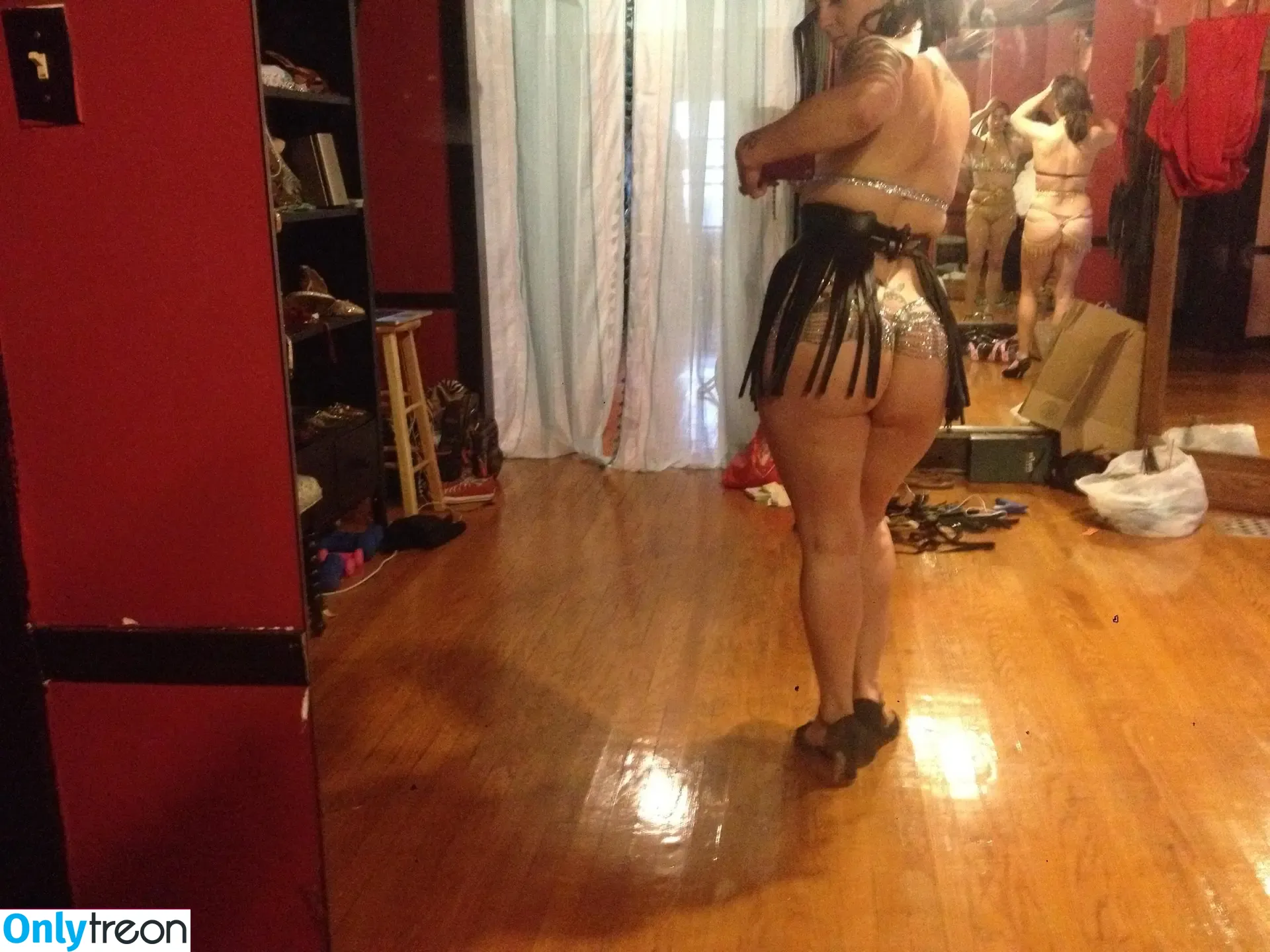 Danielle Colby nude photo #0239 (DanielleColby / daniellecolbyamericanpicker)