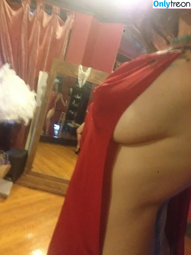 Danielle Colby nude photo #0245 (DanielleColby / daniellecolbyamericanpicker)