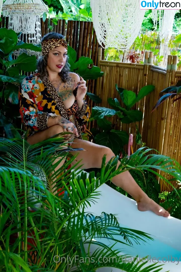 Danielle Colby nude photo #0402 (DanielleColby / daniellecolbyamericanpicker)