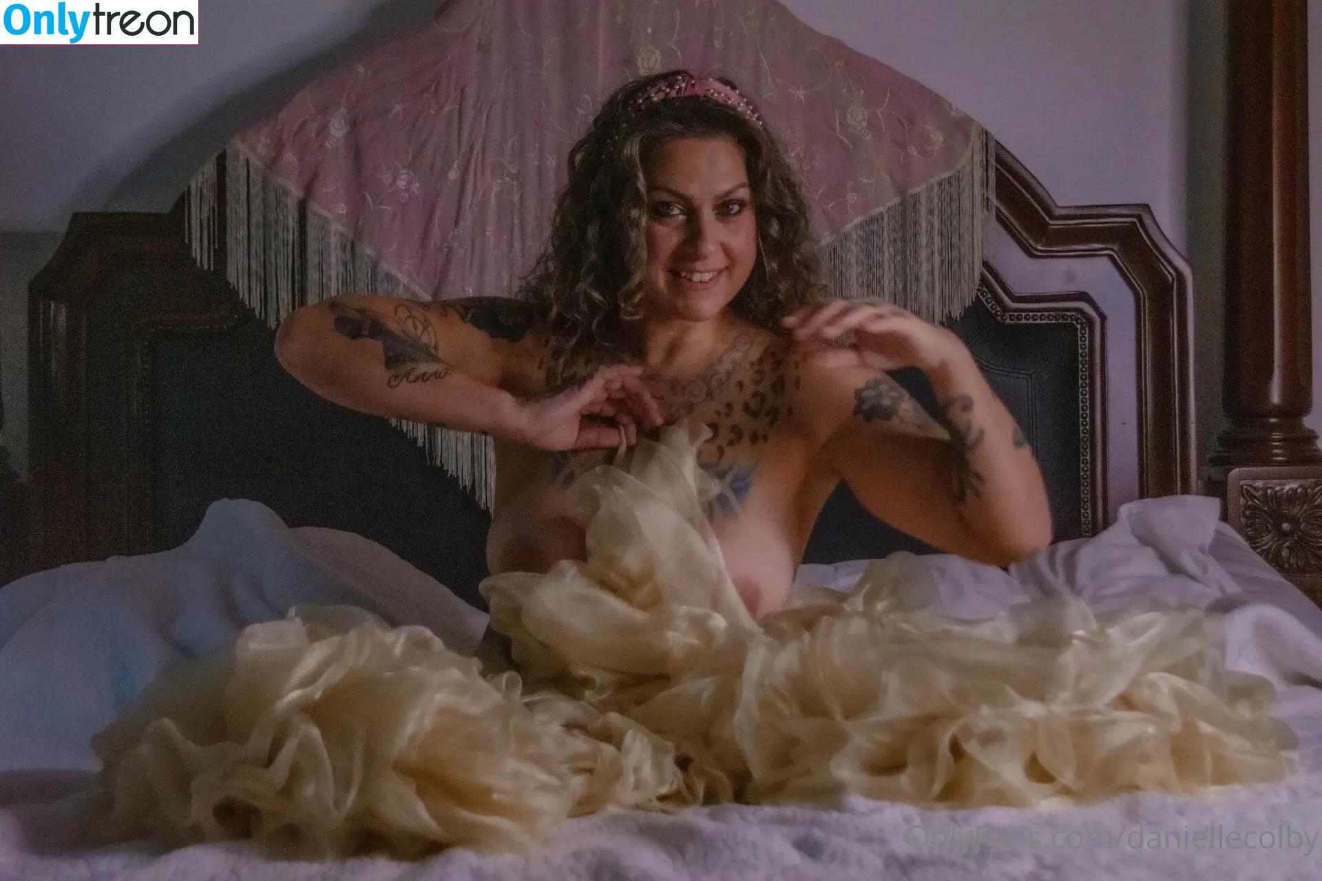 Danielle Colby nude photo #0569 (DanielleColby / daniellecolbyamericanpicker)