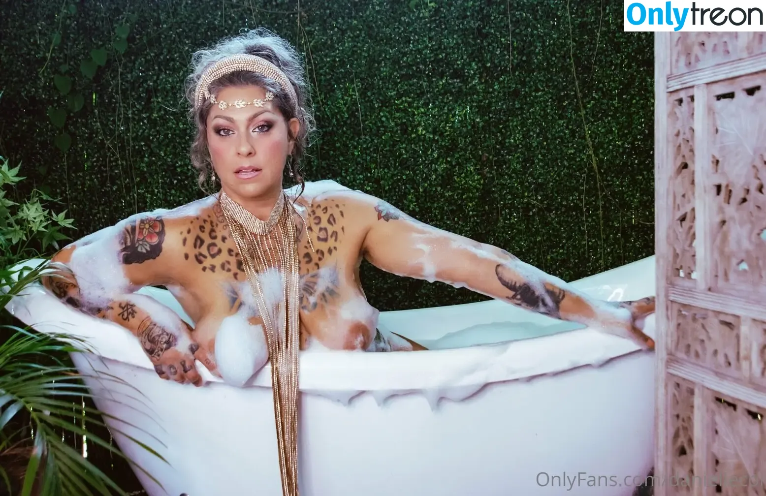 Danielle Colby nude photo #0643 (DanielleColby / daniellecolbyamericanpicker)