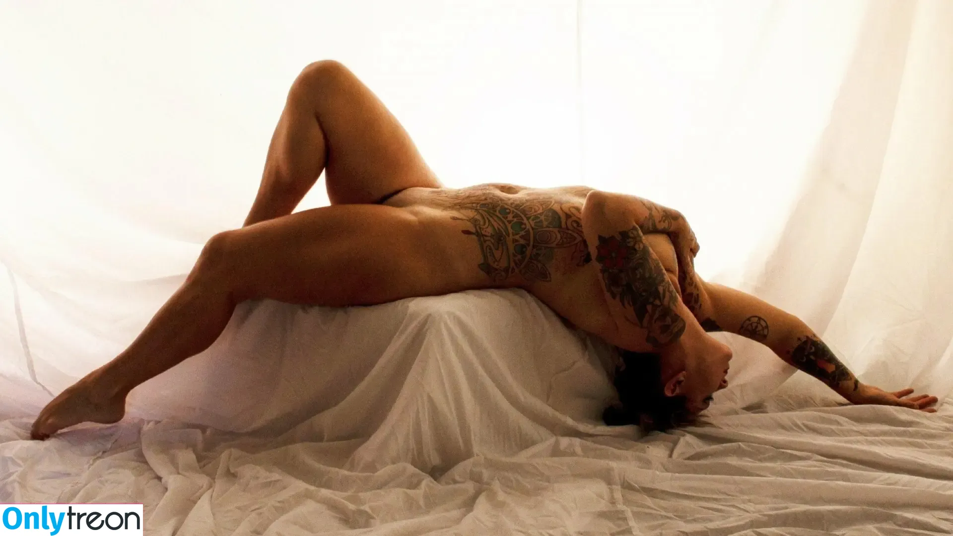 Danielle Colby nude photo #0647 (DanielleColby / daniellecolbyamericanpicker)