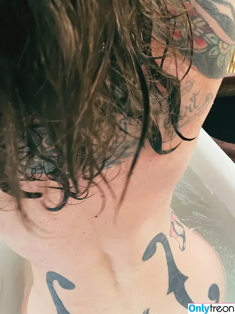 Danielle Colby nude photo #0680 (DanielleColby / daniellecolbyamericanpicker)