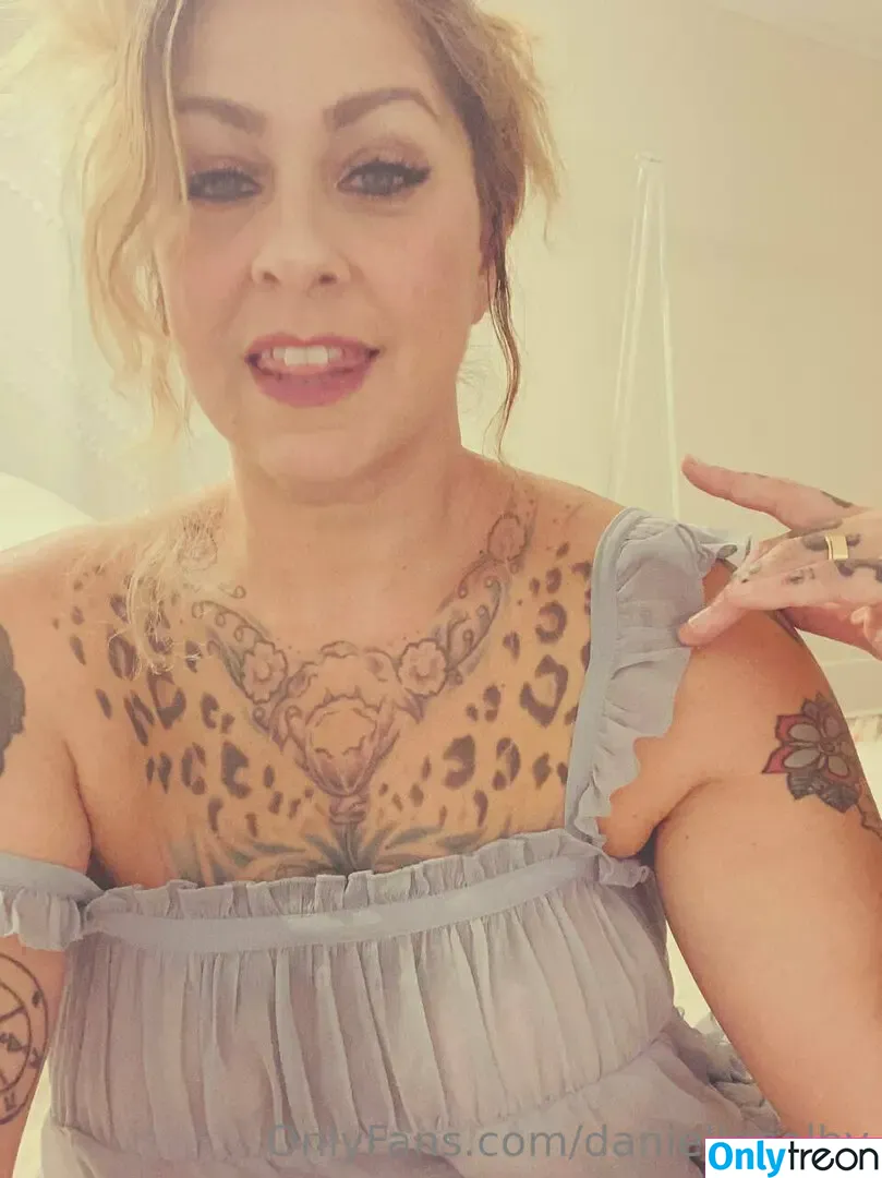 Danielle Colby nude photo #0858 (DanielleColby / daniellecolbyamericanpicker)