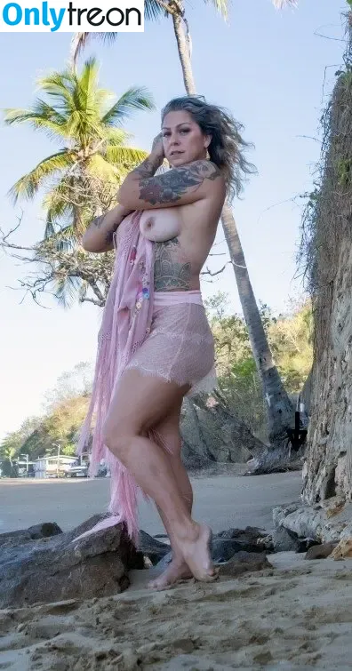 Danielle Colby nude photo #1553 (DanielleColby / daniellecolbyamericanpicker)