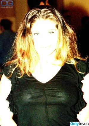 Danielle Fishel / daniellefishel nude photo #0098