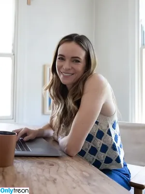 Danielle Panabaker / dpanabaker nude photo #0124