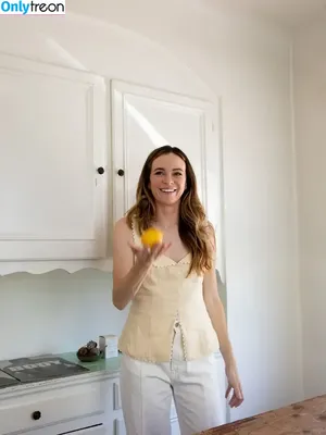 Danielle Panabaker / dpanabaker nude photo #0127