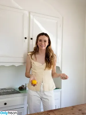 Danielle Panabaker / dpanabaker nude photo #0128