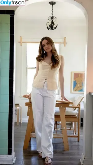 Danielle Panabaker / dpanabaker nude photo #0133
