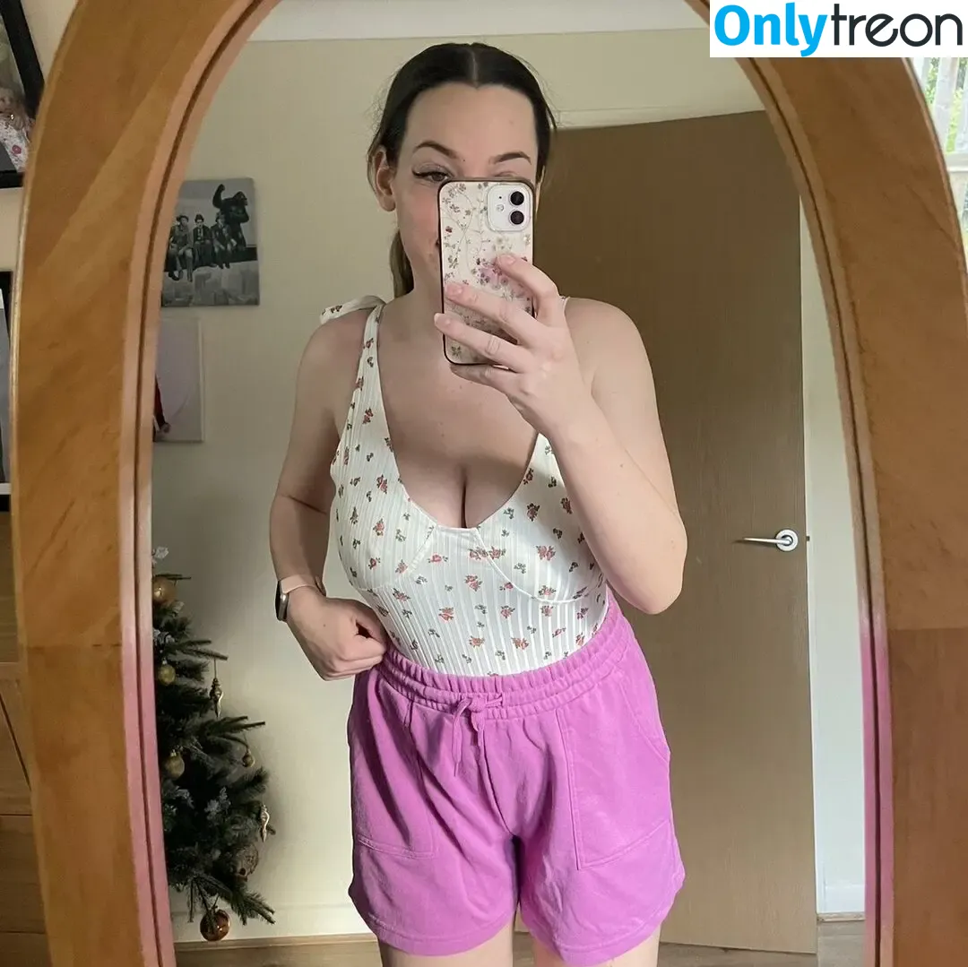 Danielle Smith nude photo #0019 (abdaniellesmith / yellawoman34)