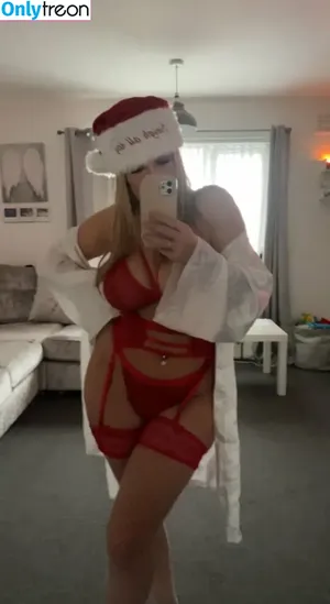 daniellekelly99 / imdaniellekelly nude photo #0004