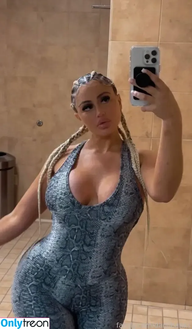 daniibanks nude photo #0040 (danii.banks)