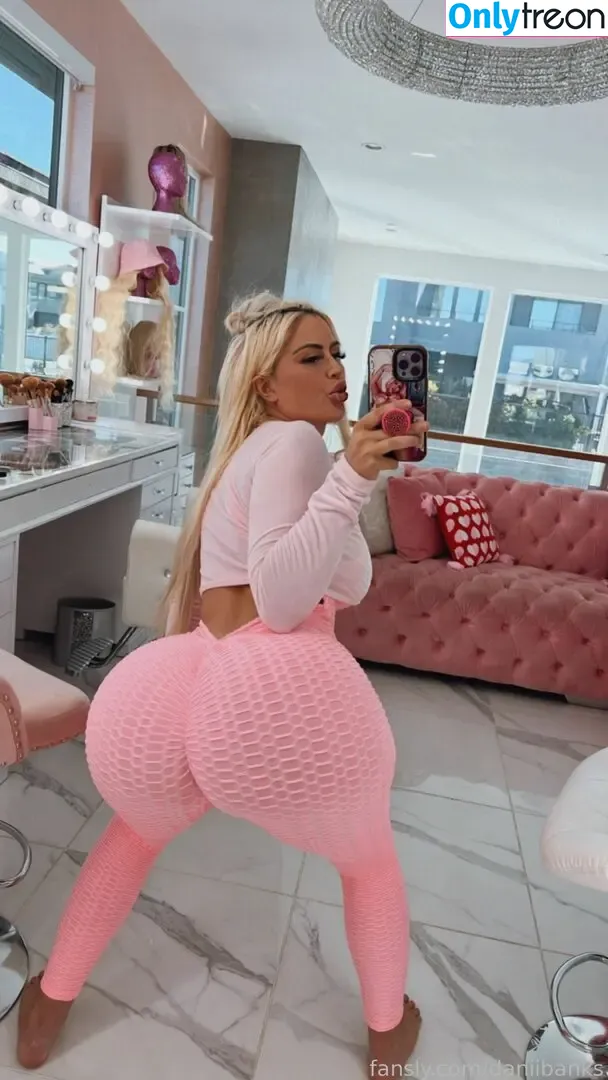 daniibanks nude photo #0045 (danii.banks)