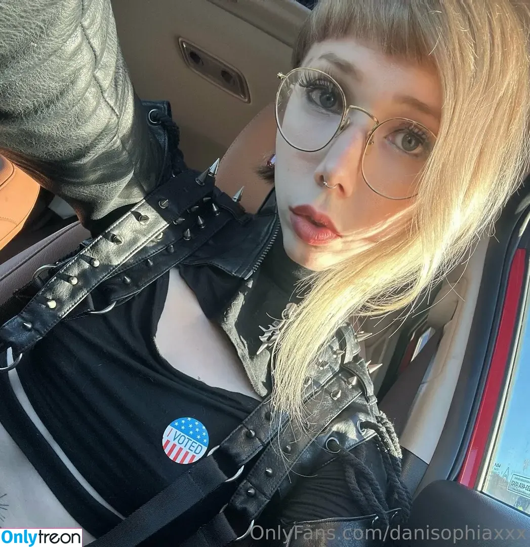 danisophiaxxx nude photo #0030 (danisophia.official)