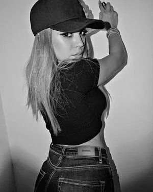 Danna Paola / danna / dannapaolaruiz nude photo #0121