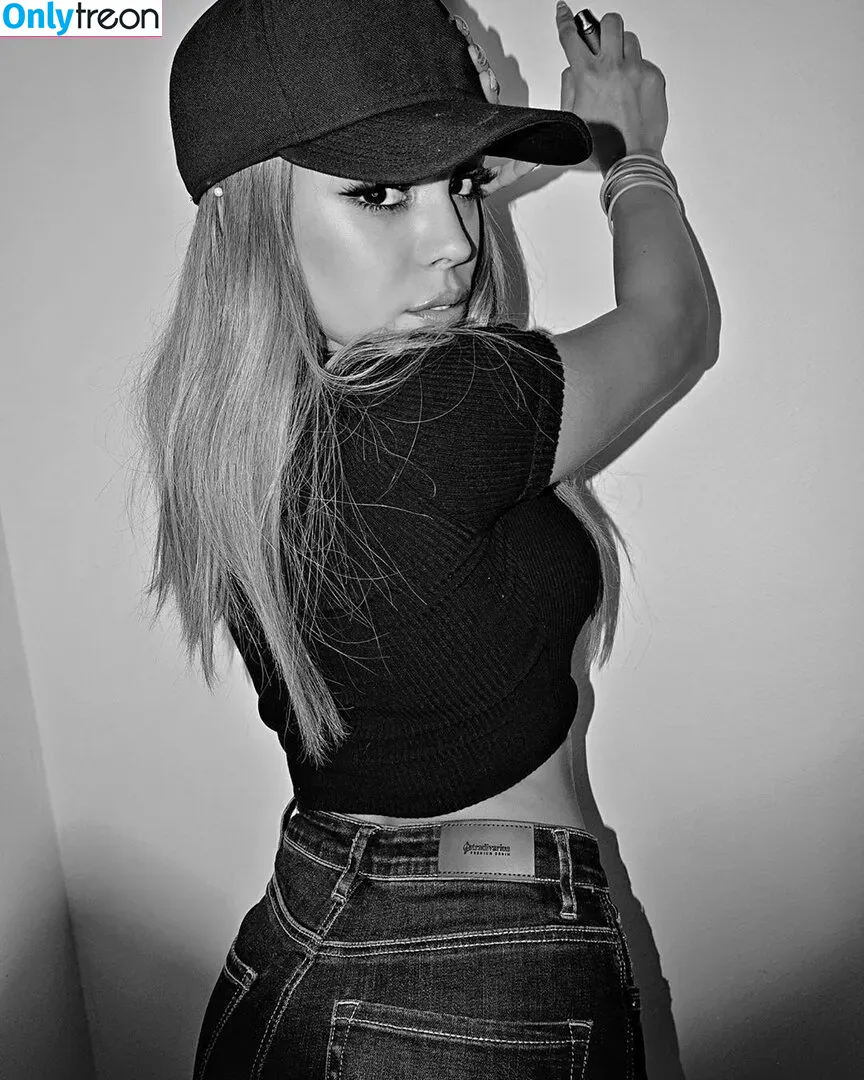 Danna Paola nude photo #0121 (danna / dannapaolaruiz)