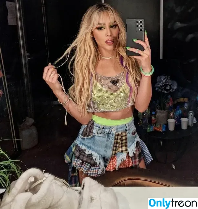 Danna Paola nude photo #0207 (danna / dannapaolaruiz)
