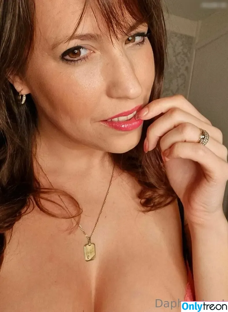 Daphne Laat nude photo #0008 (daphnelaat / daphnelaat2021)