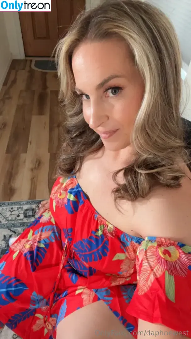 daphnewest nude photo #0405 (daphnewest)