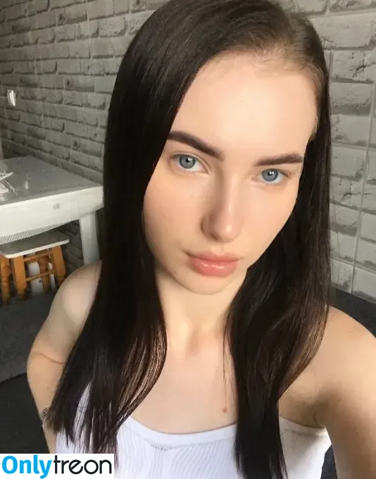 dariagold nude photo #0002 (dariagoldnyc)