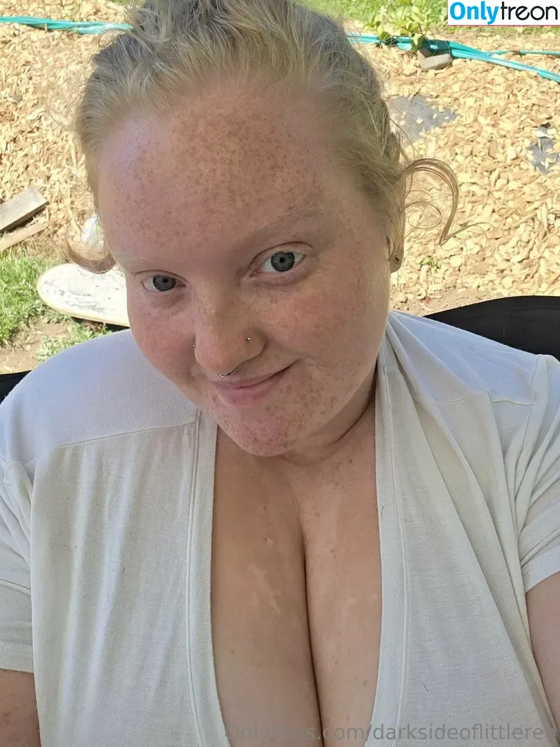 darksideoflittlered nude photo #0189 (darksideoflittlered)
