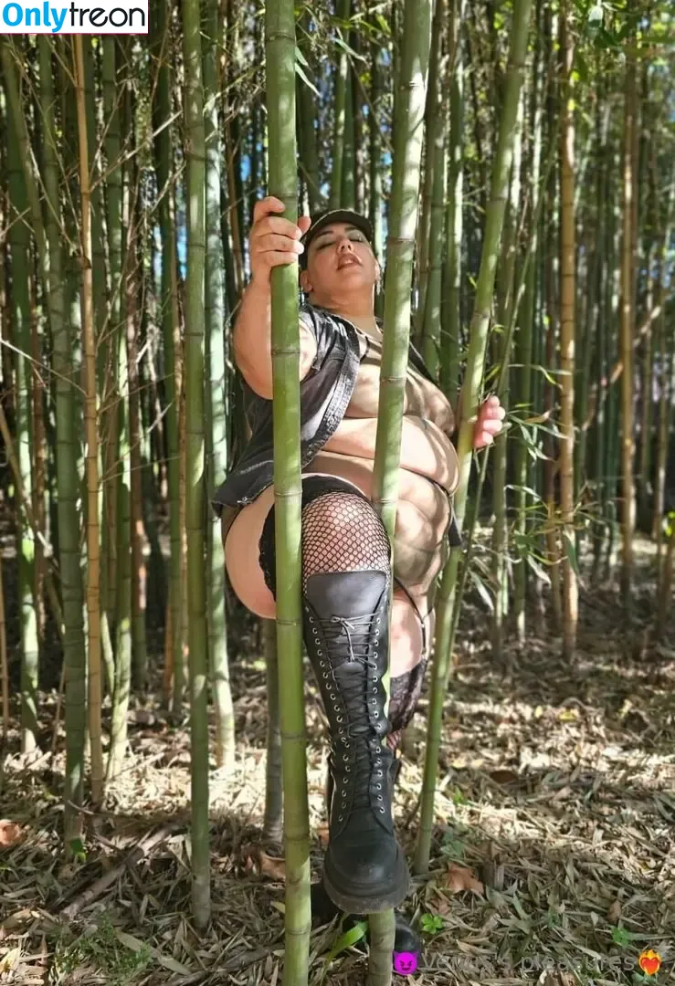 darkvenusbbw nude photo #0094 (youngblackbabyjesus)