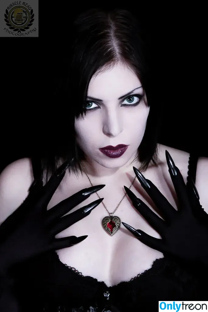 Darth Spanky nude photo #0030 (Darth_Spanky / Selvinia Selene)