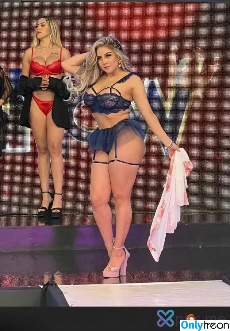 Datsy Acuña nude photo #0001 (Datsy Acuña)