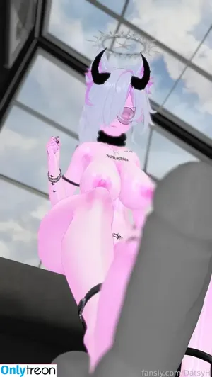DatsyH / datsy.io nude photo #0025