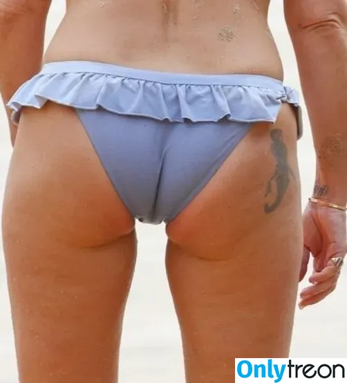 Davina McCall nude photo #0241 (davinamccall)
